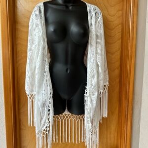 Women’s lace/fringe white coverup size L.